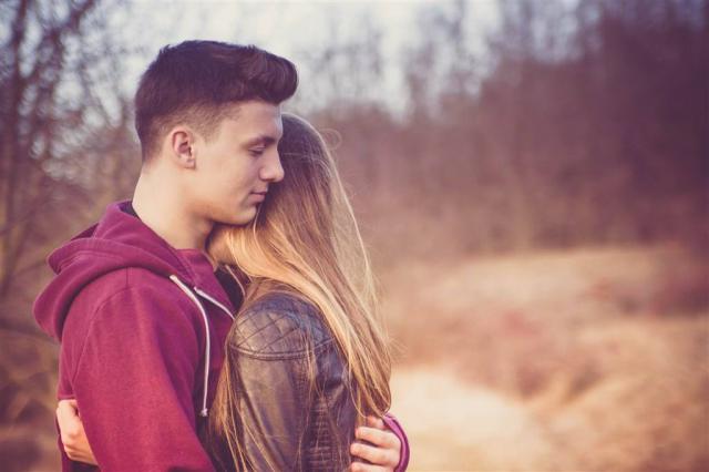 Essential Dating Skills: Knowing How to Be Humorous and Create Surprises